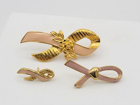 Vintage Avon Gold Tone Pink Enamel Breast Cancer Awareness
