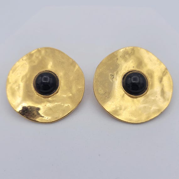 Vintage Oversize Hand Hammered Gold Tone Circular Clip On Earrings with Black Cabochons Costume Jewelry Retro Women Statement Round Button