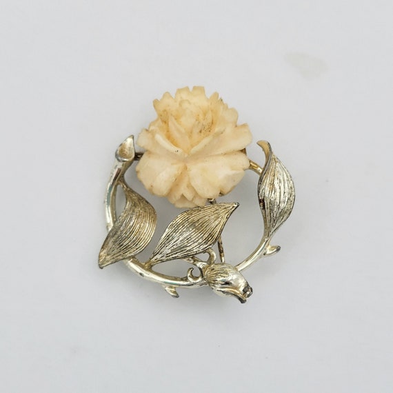 Vintage 1960s Lisner Celluloid Ivory Rose & Silver Tone Circle Brooch Costume Jewelry Retro Statement Women Pin Leaves Floral Flower Bloom