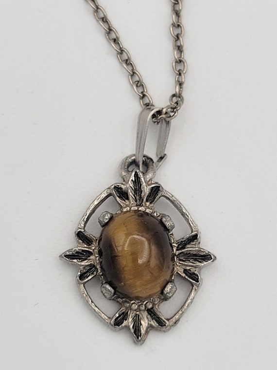 Vintage Silver Tone & Tiger's Eye Openwork Art Nouveau Pendant Necklace Costume Jewelry Retro Women Accent Cable Chain Oval Leaves Leaf