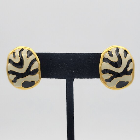 Vintage Brushed Gold Tone with Black & White Enamel Domed Oval Stud Earrings Costume Jewelry Retro Women Statement Zebra Stripes 1" Animal