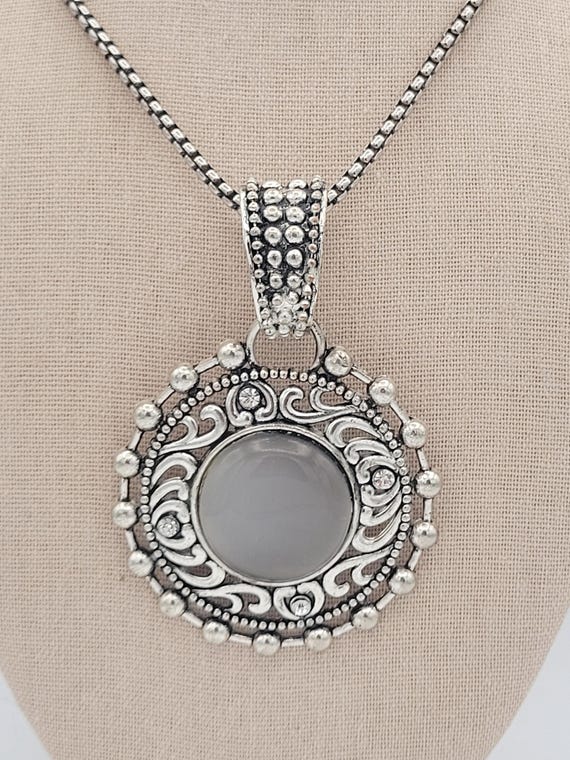 Vintage Oversize Chunky 36" Silver Tone Box Chain with Large Circular Pendant with Gray Faux Tigers Eye Cabochon Costume Jewelry Retro Women