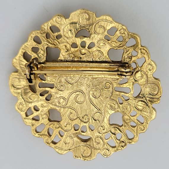 Broche Ronde En Métal Doré Avec Perles - Motif Femme Nue, Occasion