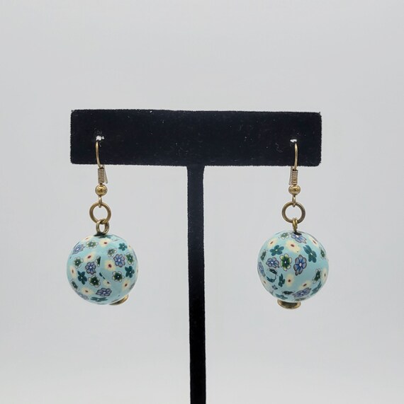 Vintage Plastic Floral Bead Dangle Earrings Costume Jewelry Women Statement Retro Flowers Blue Purple White Sphere Lightweight Oversize Big