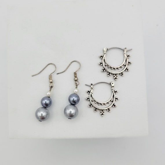 2 Pair of Vintage Silver Tone Earrings Dangles Hoops Costume Jewelry Retro Women Statement Faux Pearls Gray Nail Head Edge Double Loops