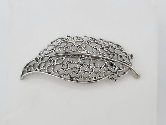 Vintage Silver Tone Openwork Filigree Leaf Brooch with Black Enamel Accents Costume Jewelry Retro Women Statement Large Oversize Curved