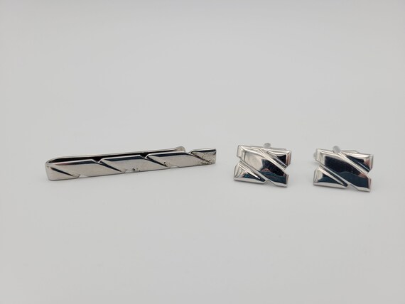 Vintage 1960s Silver Tone Diagonal Texture Rectangular Men's Cuff Links and Tie Clip Costume Suit Men's Accessories Rectangle Notches