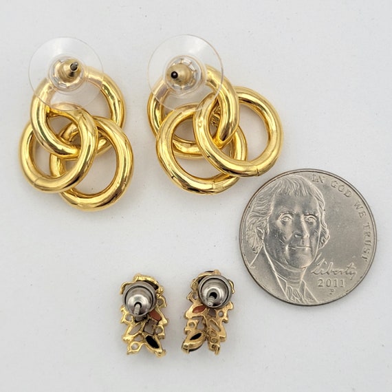 2 Pair of Vintage Gold Tone Earrings Costume Jewe… - image 7