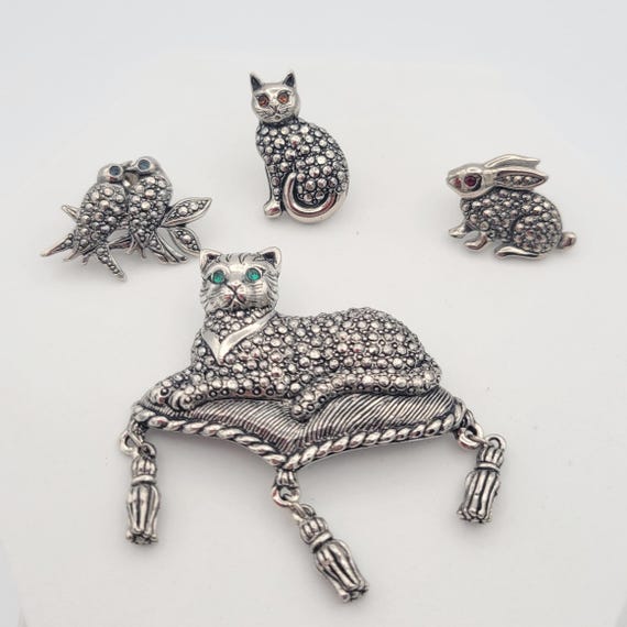 Vintage Avon Marcasite Animal Brooch Pins Silver Tone Cats, Rabbit, Lovebirds, Birds Costume Jewelry Retro Women Statement Rhinestone Eyes