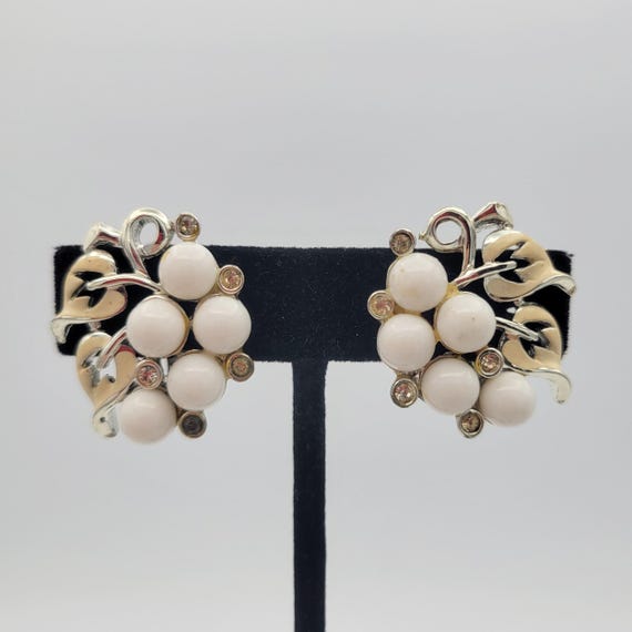 Vintage 1940s Charel Silver Tone, White Bead & Cream Enamel Openwork Floral Button Clip On Earrings Retro Women Statement Costume Jewelry