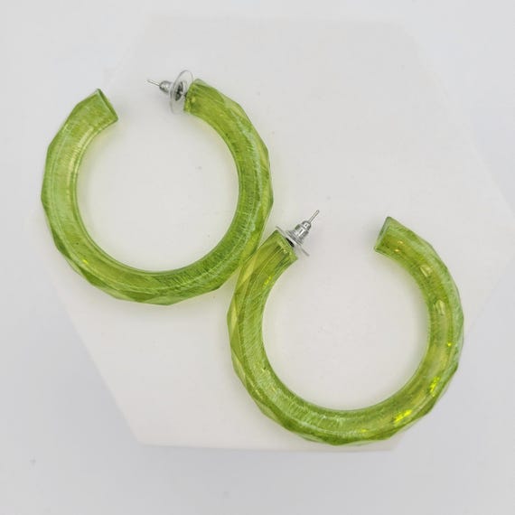 Vintage Chunky Faceted Plastic Lime Green Circular Hoop Earrings Costume Jewelry Retro Statement Women Geometric Large Oversize Lightweight
