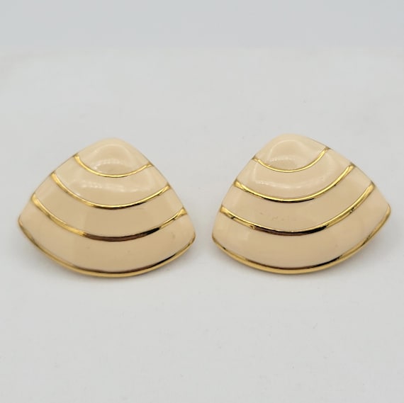 Vintage 1990s Napier Gold Tone Fan Stud Earrings with Cream Enamel Costume Jewelry Retro Women Statement Chunky Shiny Dome 1 1/4" Triangle