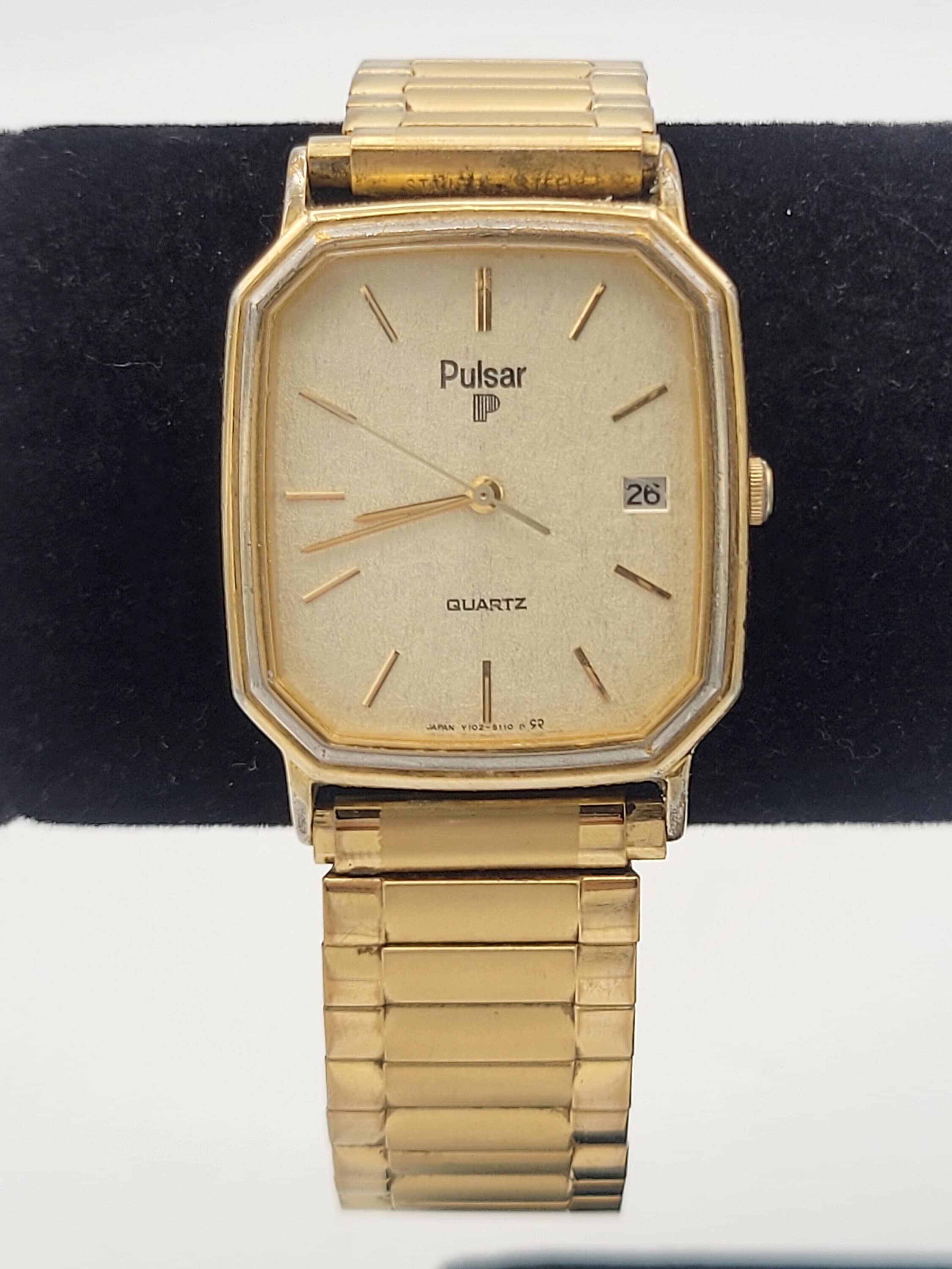 Vintage années 1980 Pulsar Montre pour homme Gold Tone avec