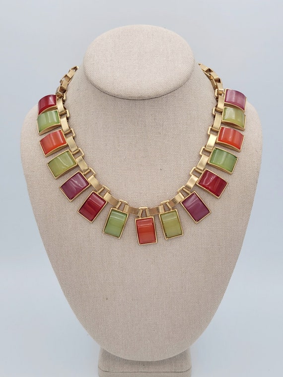 Vintage Matte Gold Tone Box Chain Bib Necklace with Curved Rectangular Cabochons Costume Jewelry Retro Statement Women Adjustable Red Green