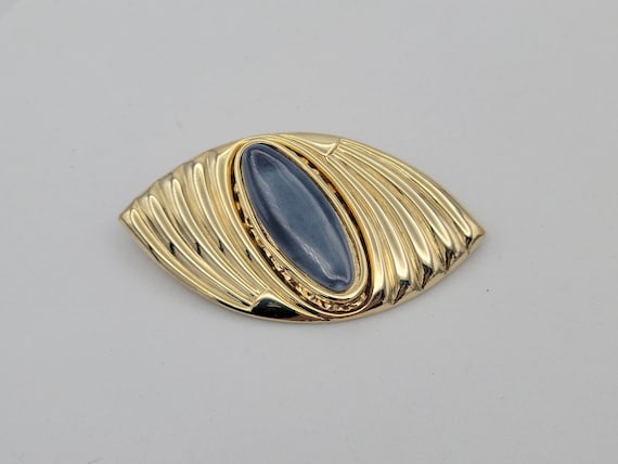 Vintage 1970s Oversize Jeri-Lou Gold Tone Textured Oval Scarf Clip with Blue/Gray Cabochon Costume Jewelry Statement Retro Accessories Women
