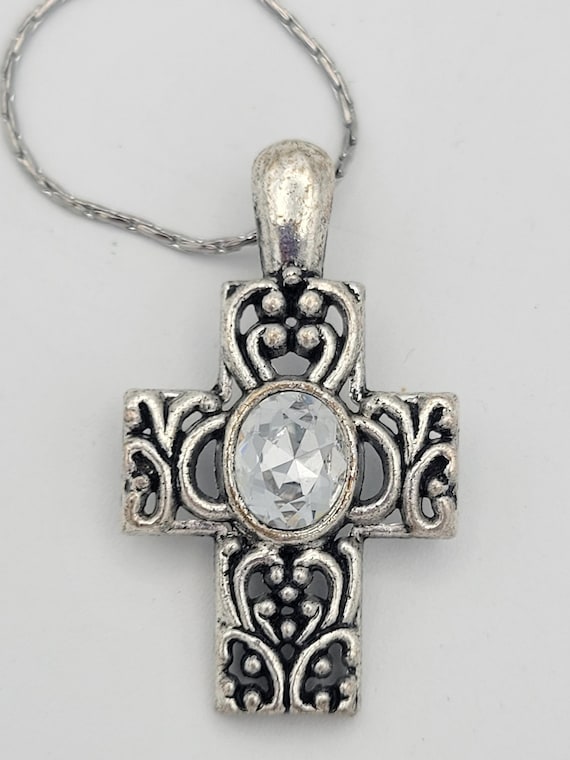 Vintage Silver Tone & Rhinestone Openwork Filigree Cross Pendant with Foxtail Chain Necklace Costume Jewelry Retro Statement Women Religious