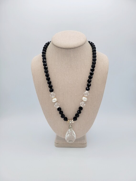 Vintage Faceted Black & Clear Beaded Necklace with Faux Pearls and 18 kt Gold Plated Accent Costume Jewelry Statement Women Retro Pendant