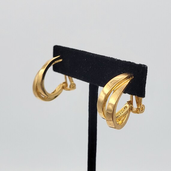 Vintage Small Chunky Gold Tone Double Hoop Clip On Earrings Retro Women Accessories Statement Costume Jewelry Wide Thick Two Hoops Textured