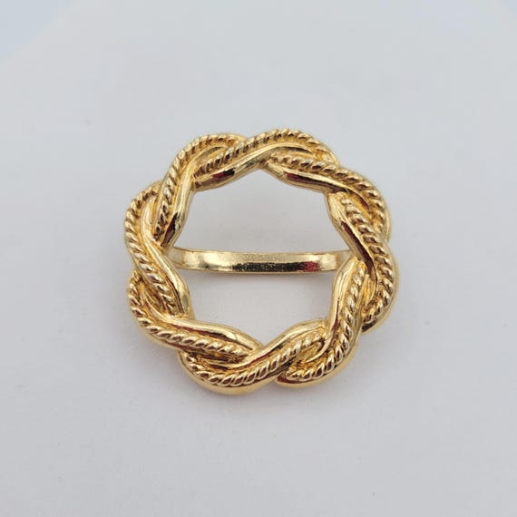 Vintage Gold Tone Openwork Circle Scarf Slide Costume Jewelry Retro Statement Women Scarf Clip Accessories Nail Head Braid Rope Shiny