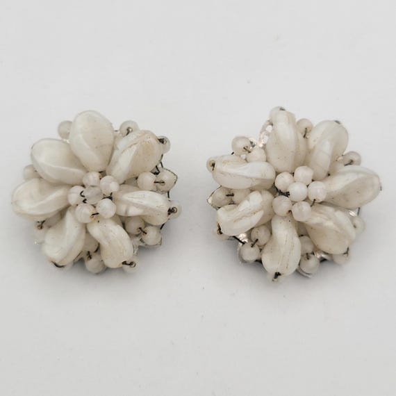 Vintage 1960s Marvella Marbled White Beaded Floral Clip On Earrings Costume Jewelry Statement Retro Accessories Women Silver Tone 1 1/8"