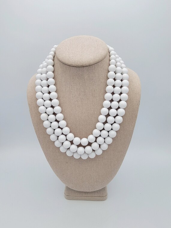 Vintage Three-Strand Bright White Beaded Bib Necklace Costume Jewelry Retro Women Statement Chunky Gold Tone Triple 3 Adjustable Classic