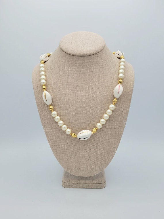 Vintage 1980s Japan Single Strand Faux Pearl & Gold Tone Beaded Necklace Costume Jewelry Retro Statement White Ivory Enamel Beads 30" Long