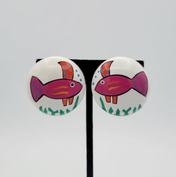 Vintage 1990s Oversize White Button Stud Clip On Earrings with Hand-Painted Fish Design Costume Jewelry Retro Women Statement Large Big Pink