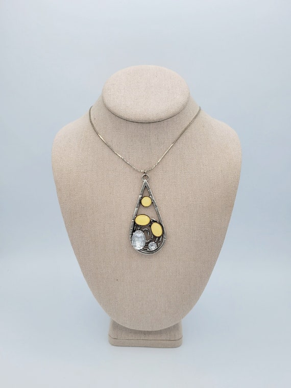 Vintage Silver Tone Teardrop Shaped Pendant with Rhinestones & Cabochons and Chain Necklace Costume Jewelry Retro Statement Women Yellow
