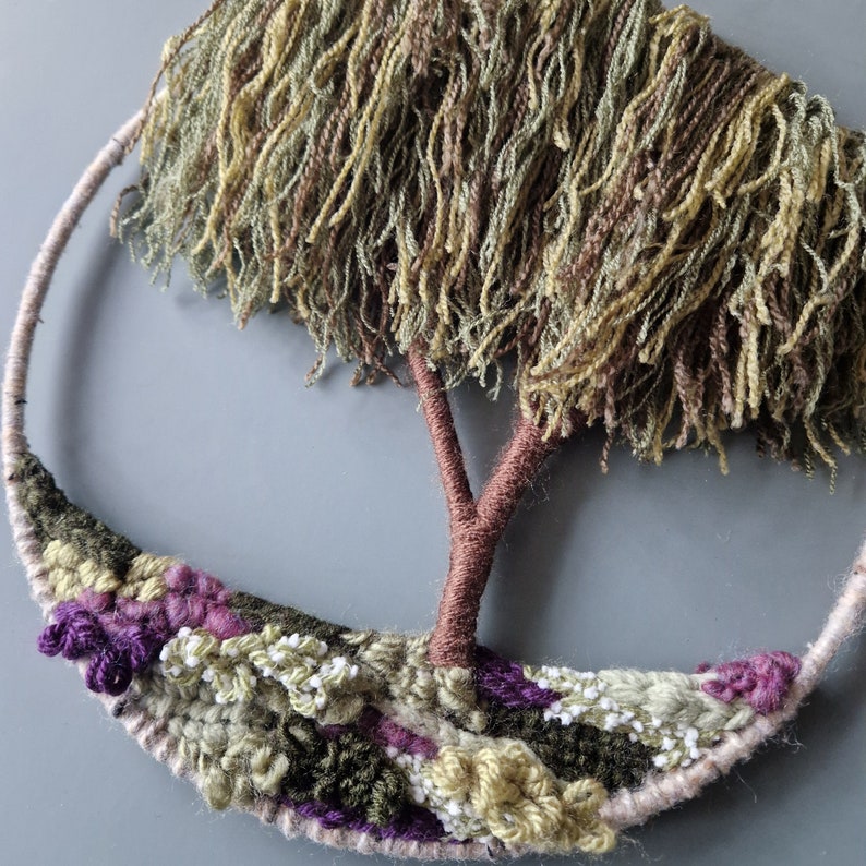 Weeping Willow Tree Fiber Art in Hoop, Heather Moorland Wall Art, Autumn in England, Nature Lover Gift Idea zdjęcie 4