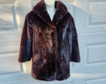 Vintage Mahagoni Stroller Mink Coat