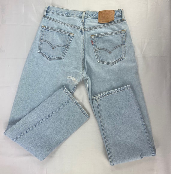 light wash levi high waisted jeans