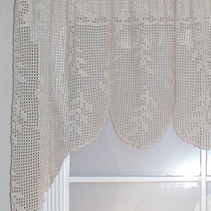 Blowing Wheat Valance PDF Crochet Pattern image 2