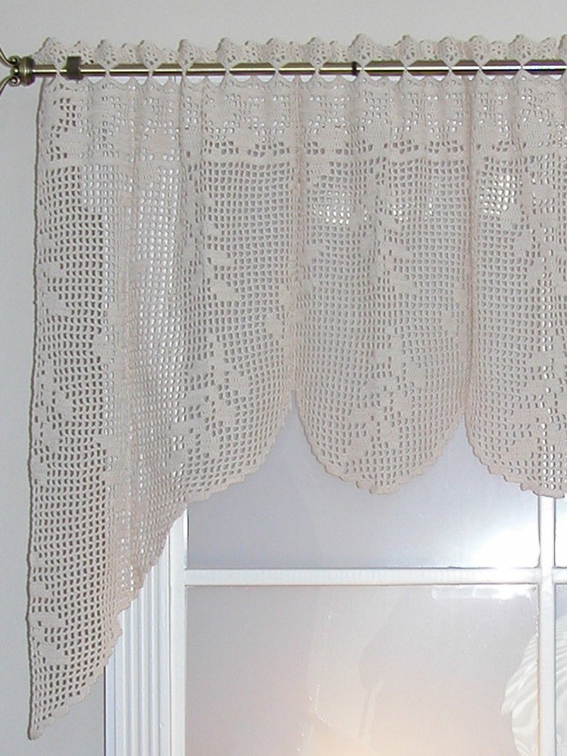 Blowing Wheat Valance PDF Crochet Pattern image 2