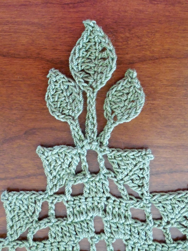 Collage of Leaves Table Set PDF Crochet Pattern image 9