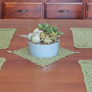 Collage of Leaves Table Set PDF Crochet Pattern image 5