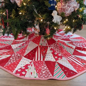 Christmas Tree Skirt, Handmade Quilted Patchwork, Cotton Fabric, 2 Sizes, 12 Fabrics