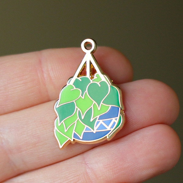 Pothos / Devil's Ivy / Epipremnum aureum - Cute Popular Leaf Houseplant Pin - Plant Gifts - Plant Lady Enamel Pin - Indoor Plant Art