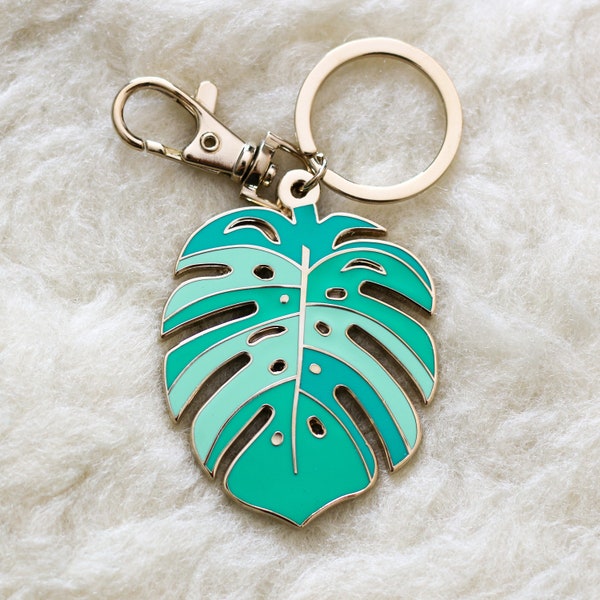 Monstera Deliciosa Enamel Keychain - Cute Rare Tropical Leaf Houseplant Keychain - Plant Gifts - Plant Lady - Indoor Plant Art