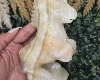 Onyx Crystal Horse Figurine, Beautiful Healing Crystal Decor, Gift for Animal Lover, Crystal Collector, Horse Lover,Whimsical Carved Crystal