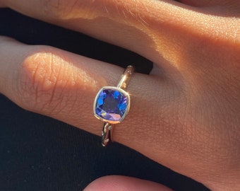 14k Cushion Cut Tanzanite Ring - Diamond Dotted Band