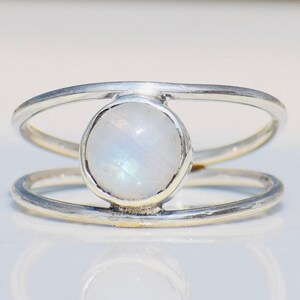 Rainbow Moonstone Ring, 925 Sterling Silver Ring, Round Moonstone Statement Ring, June Birthstone Ring, Promise Ring, Christmas Gift for Her