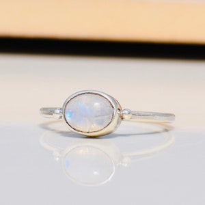 Rainbow Moonstone Ring, 925 Sterling Silver Ring, June Birthstone, Stackable Ring, Dainty Ring, Women Ring, Natural Moonstone Ring