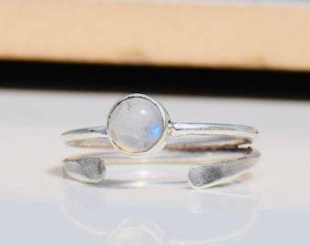 Rainbow Moonstone Ring, 925 Sterling Silver Ring, Minimalist Ring, Stacking Ring, Birthstone Ring, Moonstone Silver Ring, Stack Moonstone