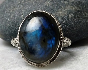 Labradorite Ring, Sterling Silver Ring, Silver Stone Ring. Gemstone Ring, Statement Ring, Wedding Ring, Labradorite Stone Ring, Gift For Her