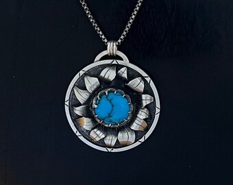 Colgante de plata esterlina con forma de girasol (pequeño) y turquesa egipcia