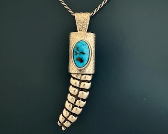 Colgante de serpiente de cascabel (piedra grande) - Turquesa rosa de Sonora, estilo occidental