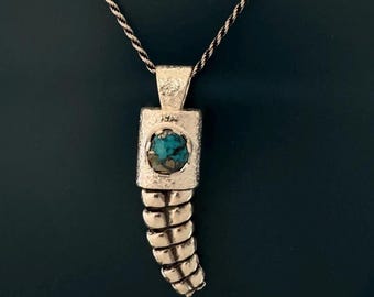 Colgante cascabel de serpiente de cascabel - Morenci turquesa, estilo occidental