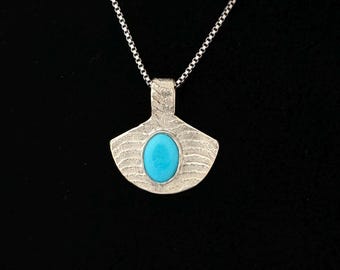 Colgante de hueso de sepia fundido con turquesa de la Bella Durmiente
