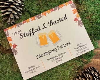 Friendsgiving Einladung, lustig gefüllt und Basted 5 x 7 Karte gedruckt Herbst Thanksgiving Dinner