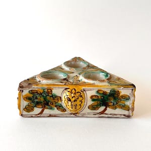 Recipiente para especias español de Talavera de Reina del siglo XVIII